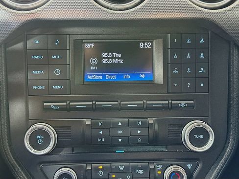 Used 2018 Ford Mustang GT RWD image 17