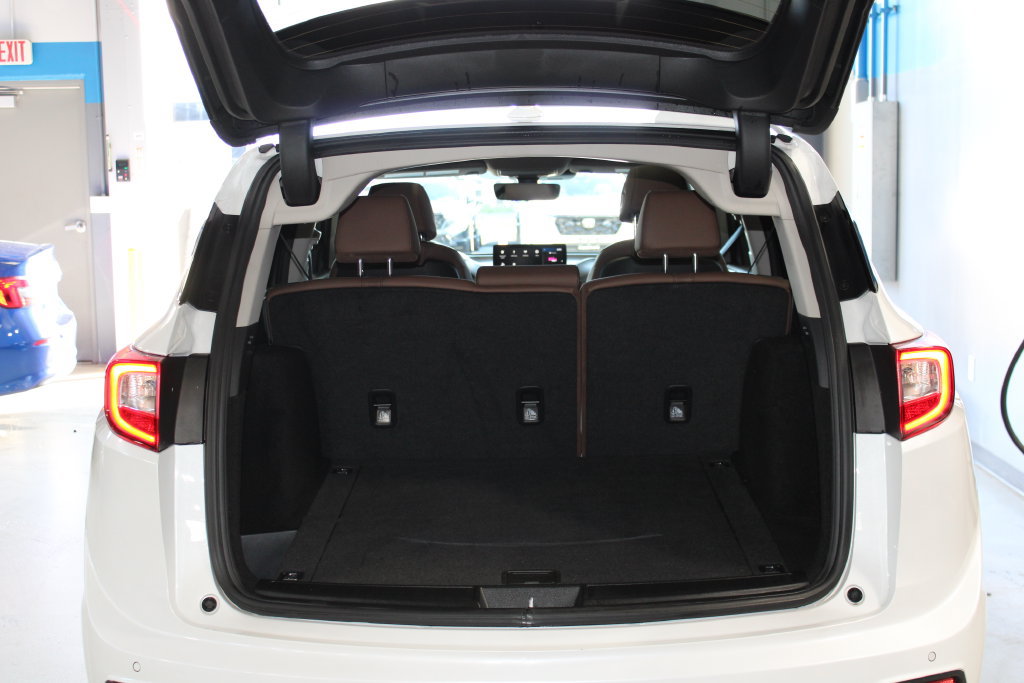 Used 2023 Acura RDX w/ Technology Package AWD/4WD image 32