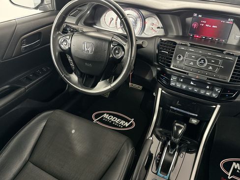 Used 2017 Honda Accord Sport image 31