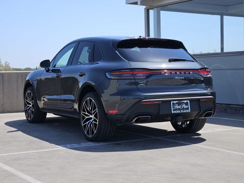 Certified 2026 Porsche Macan AWD/4WD image 3