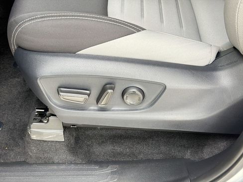 Used 2025 Toyota Tacoma TRD Off-Road w/ TRD Off Road Upgrade Package image 13