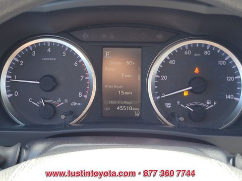 Certified 2017 Toyota Highlander LE w/ Carpet Mat Package image 19