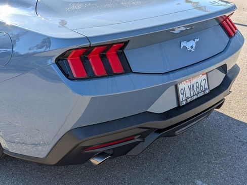 Used 2024 Ford Mustang Coupe image 11