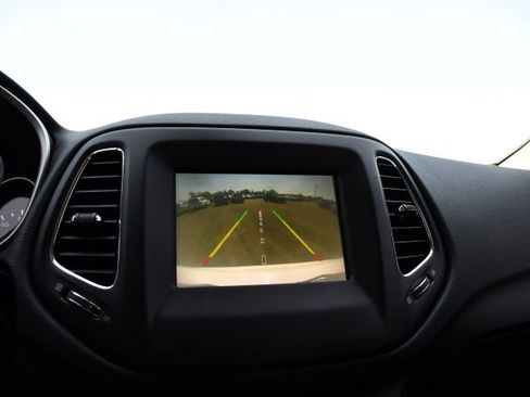 Used 2020 Jeep Compass Sport image 12