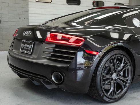 Used 2015 Audi R8 V10 plus w/ Full Leather Package image 43