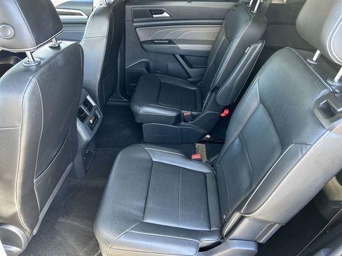 Used 2023 Volkswagen Atlas SE image 25