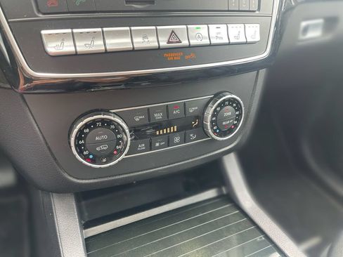 Used 2018 Mercedes-Benz GLS 550 4MATIC image 27