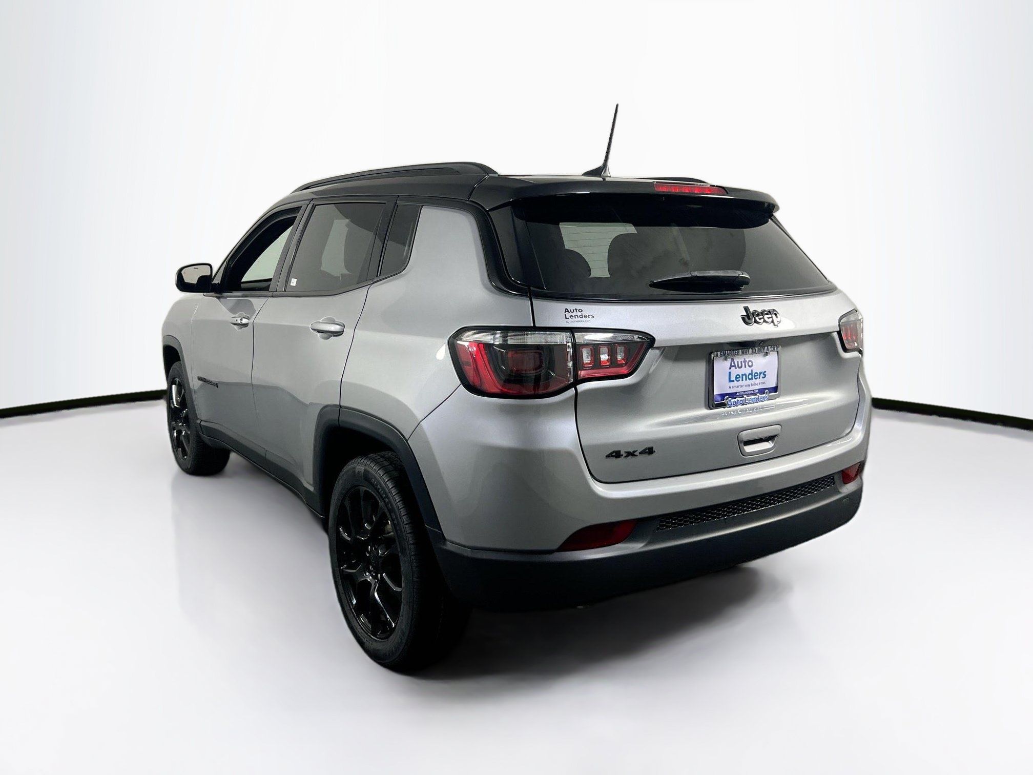 Used 2023 Jeep Compass Latitude w/ Convenience Group AWD/4WD image 7
