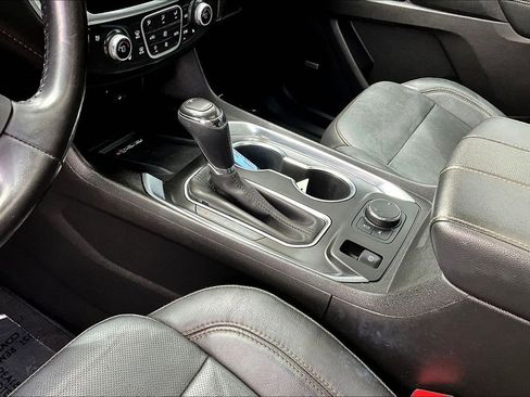 Used 2019 Chevrolet Traverse Premier w/ Redline Edition FWD image 17