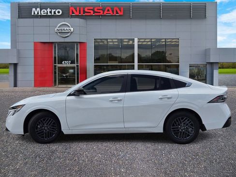 New 2027 Nissan Sentra SV w/ Floor Mat Package FWD image 3