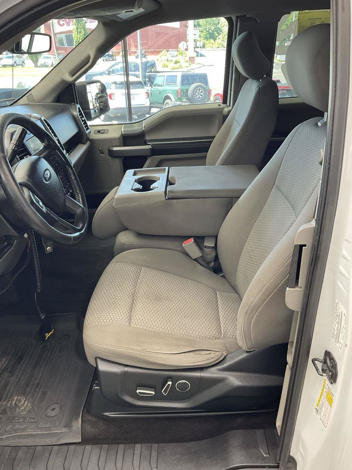 Used 2017 Ford F150 XLT w/ Equipment Group 302A Luxury AWD/4WD image 8