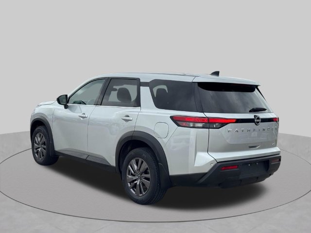 Used 2023 Nissan Pathfinder S w/ Cargo Package AWD/4WD image 8
