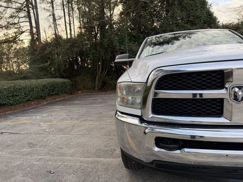 Used 2018 RAM 2500 Tradesman w/ Chrome Appearance Group image 16