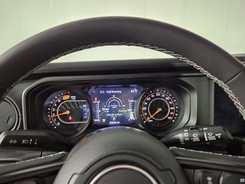 Certified 2025 Jeep Wrangler Unlimited Rubicon image 17