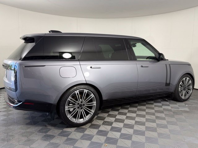 New 2026 Land Rover Range Rover Long Wheelbase SE AWD/4WD image 5