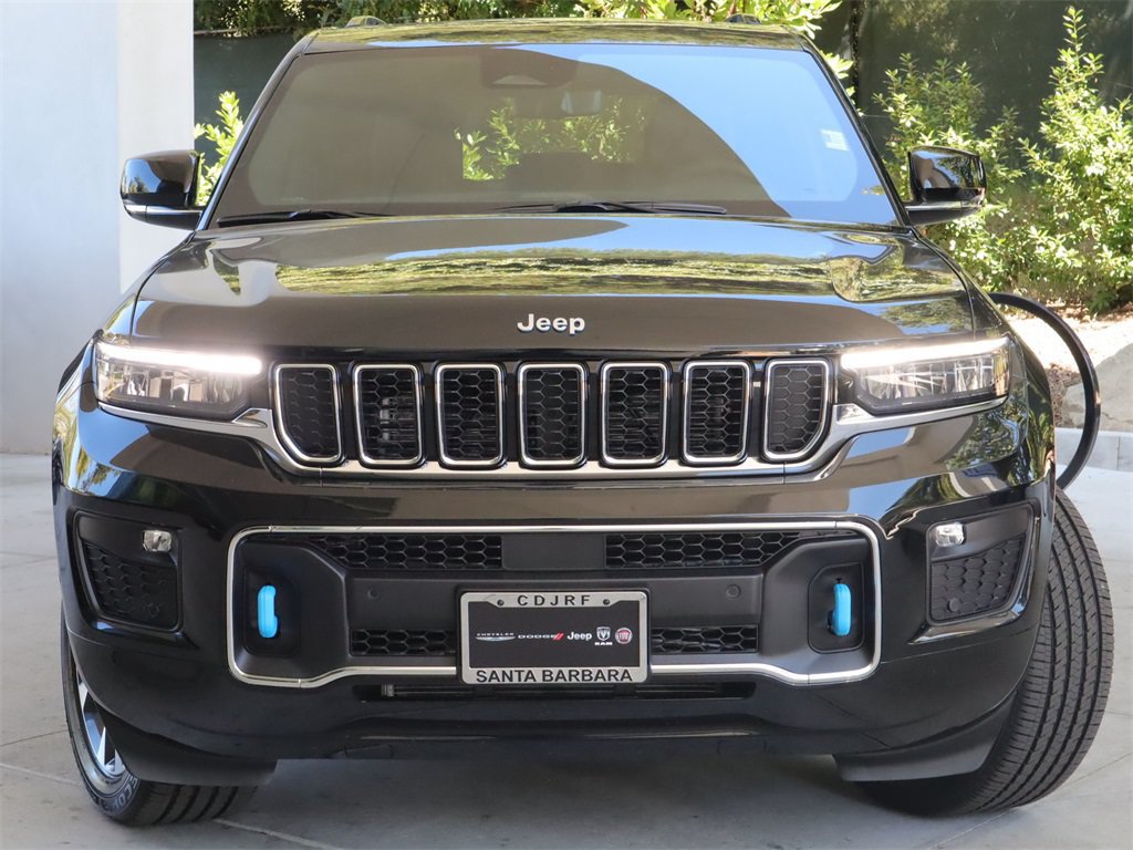 New 2023 Jeep Grand Cherokee Overland w/ Luxury Tech Group IV AWD/4WD image 3