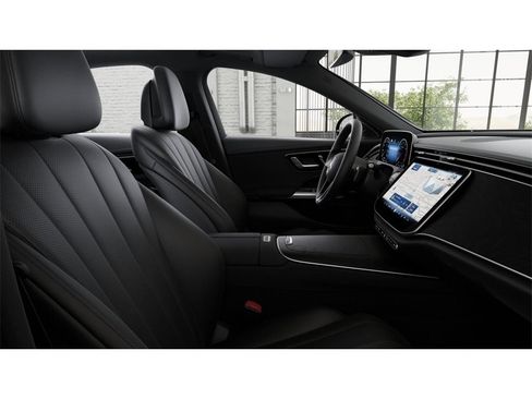 New 2026 Mercedes-Benz E 450 4MATIC Sedan image 4