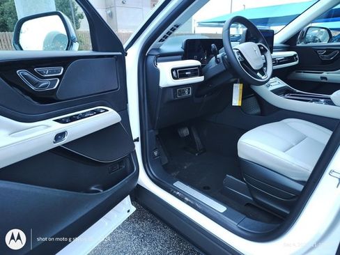 New 2026 Lincoln Aviator 2WD image 10