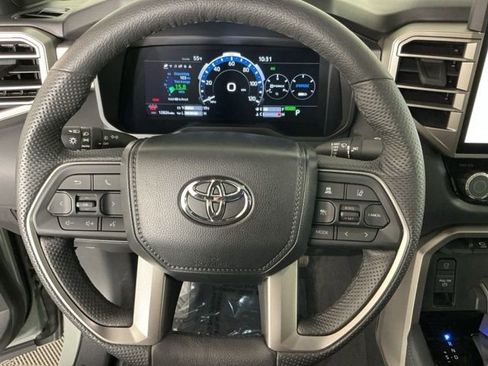 Used 2025 Toyota Tundra Limited AWD/4WD image 16