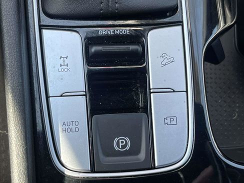 Used 2022 Hyundai Santa Cruz Limited image 16