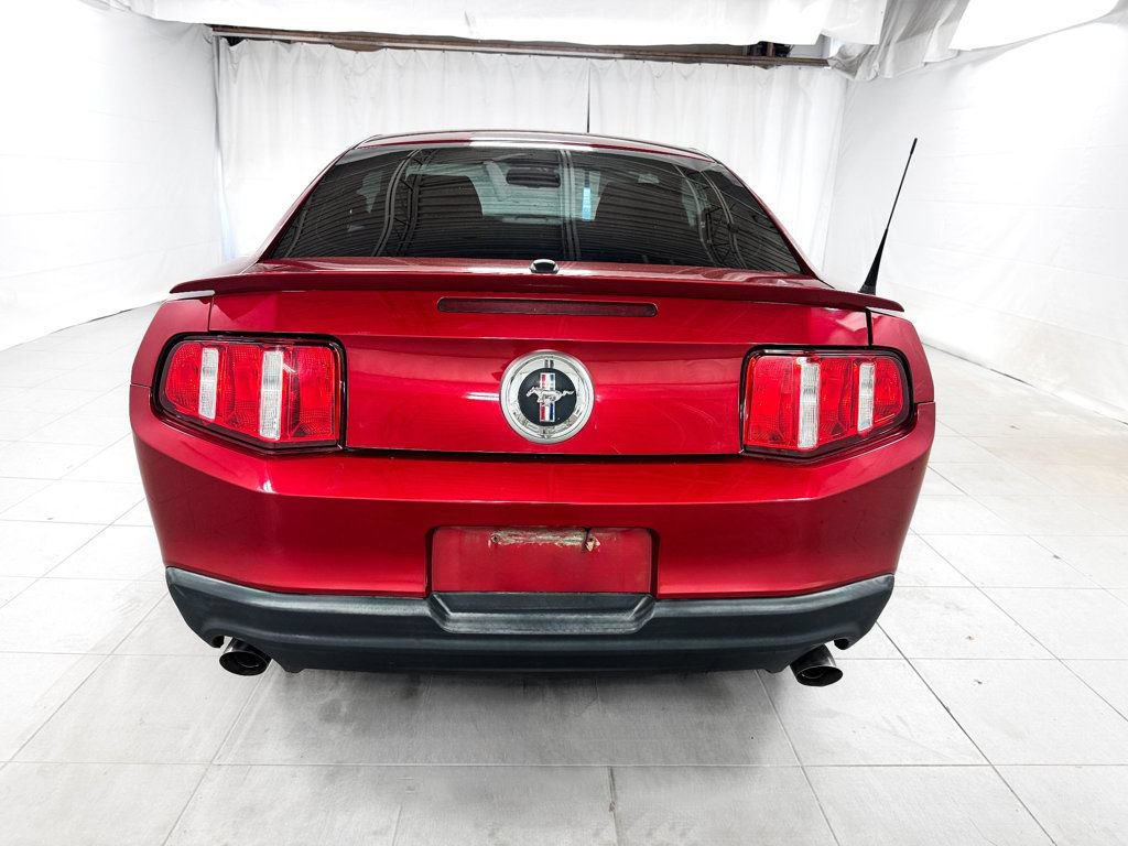 Used 2011 Ford Mustang Premium w/ 202A Rapid Spec Order Code RWD image 5