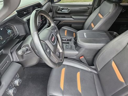 Used 2025 GMC Sierra 2500 AT4 AWD/4WD image 14