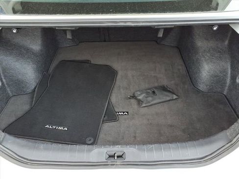 Used 2025 Nissan Altima 2.5 SV image 12