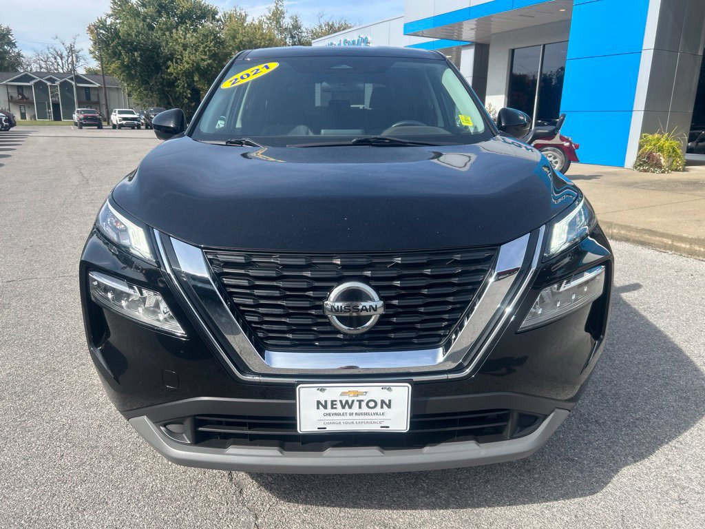 Used 2021 Nissan Rogue SV AWD/4WD image 2
