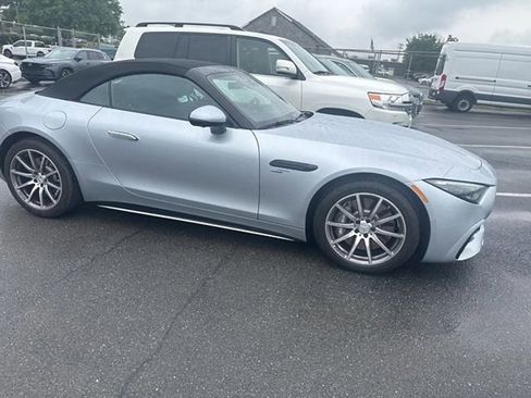Used 2023 Mercedes-Benz SL 43 AMG image 5