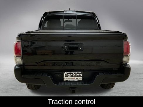 Used 2016 Toyota Tacoma TRD Off-Road image 6