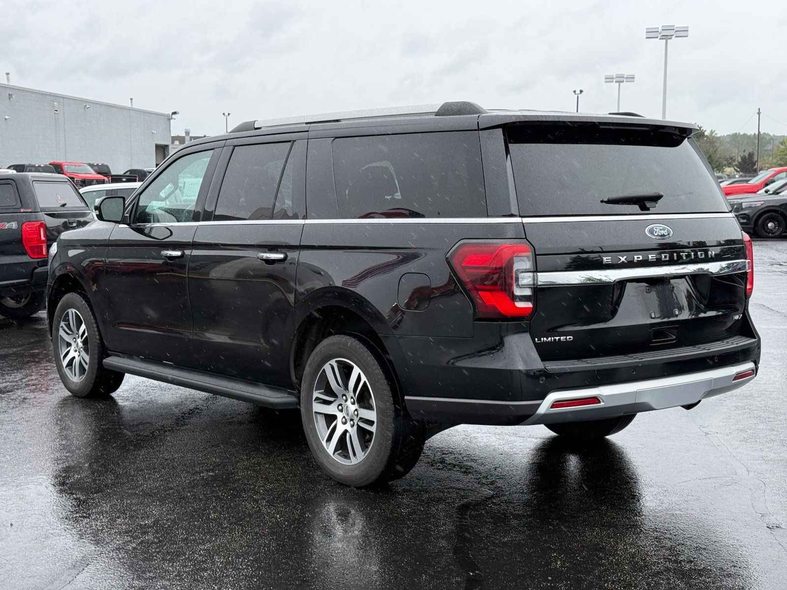 Used 2024 Ford Expedition Max Limited AWD/4WD image 6