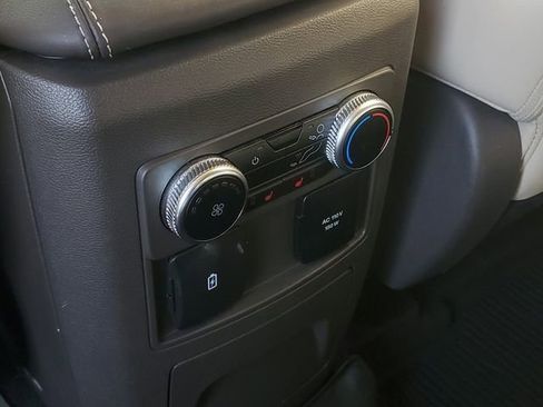 Certified 2023 Ford Explorer Platinum w/ Technology Package image 24