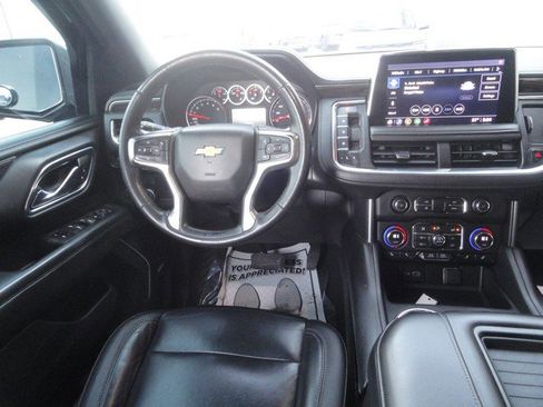 Used 2021 Chevrolet Suburban LT image 12