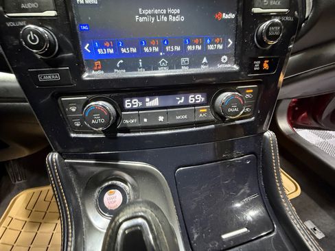 Used 2016 Nissan Maxima SR image 12