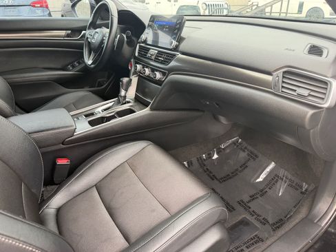 Used 2019 Honda Accord Sport image 11