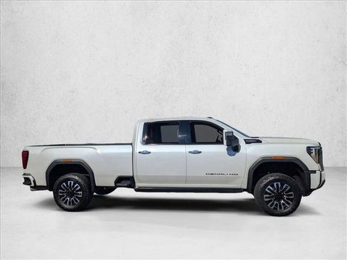 Used 2024 GMC Sierra 2500 Denali Ultimate image 4