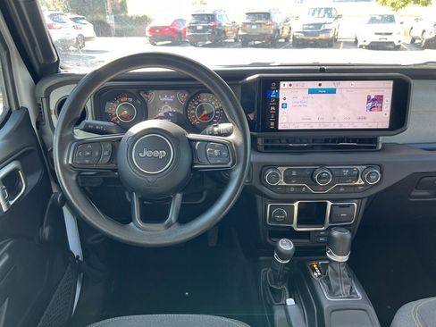 Used 2024 Jeep Wrangler Sport image 19