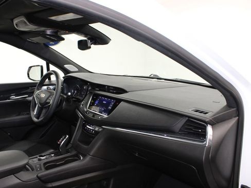 Used 2024 Cadillac XT5 Premium Luxury FWD image 28