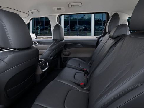 New 2026 Kia Carnival LXS image 18