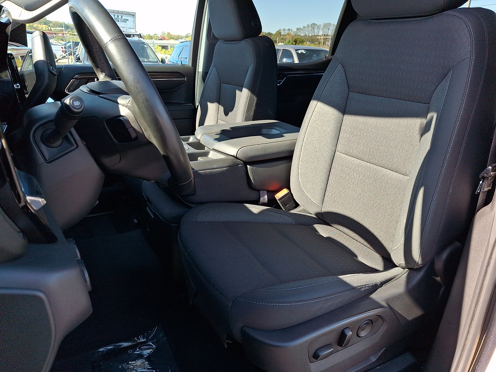 Certified 2024 Chevrolet Silverado 1500 LT AWD/4WD image 13