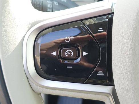 New 2026 Volvo XC60 B5 Ultra w/ Protection Package Premier image 12