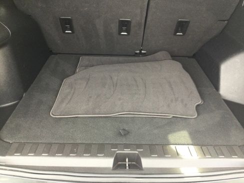 Used 2018 GMC Terrain Denali w/ Advanced Safety Package image 10