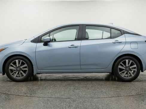 Used 2025 Nissan Versa SV image 5