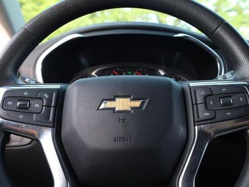 Used 2025 Chevrolet Blazer LT AWD/4WD image 9