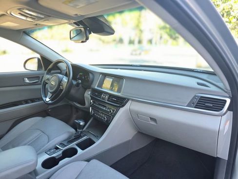 Used 2017 Kia Optima EX w/ Technology Package image 30