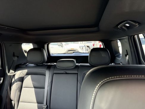 Certified 2025 GMC Terrain Elevation w/ Elevation Premium Package image 11