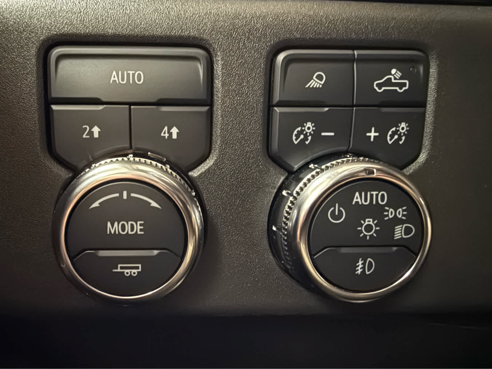 Used 2024 GMC Sierra 1500 SLT AWD/4WD image 27