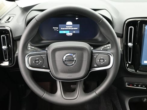 New 2025 Volvo XC40 B5 Core w/ Climate Package AWD/4WD image 17