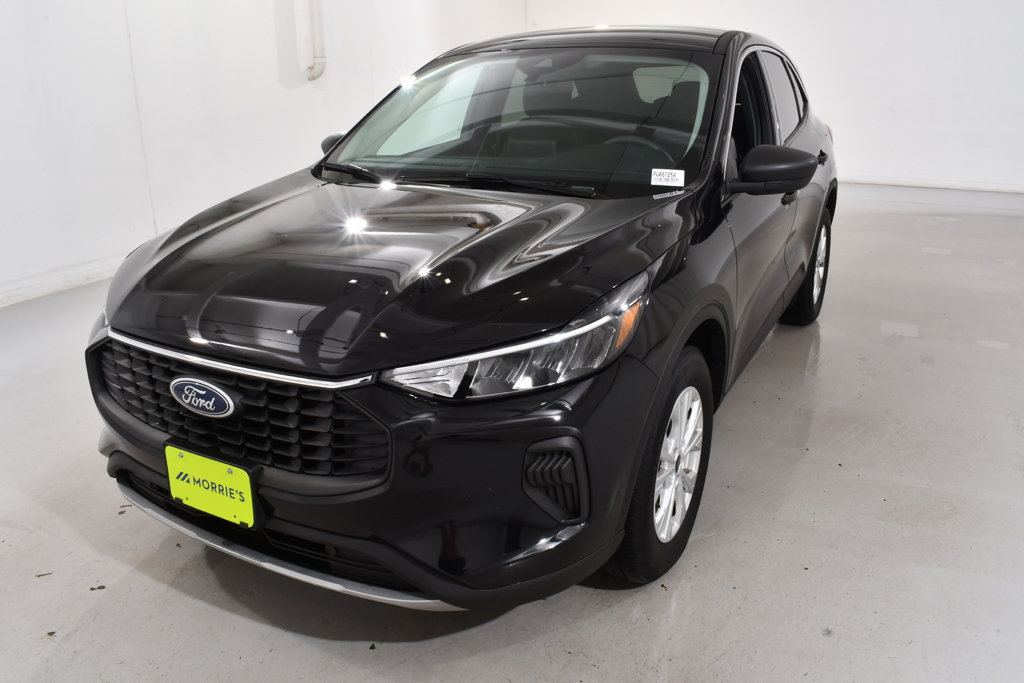 Used 2023 Ford Escape Active AWD/4WD image 2