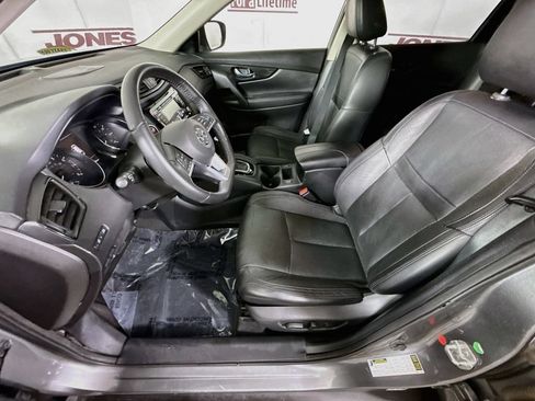 Used 2018 Nissan Rogue SL w/ Premium Package AWD/4WD image 25